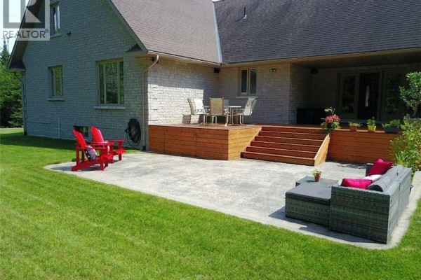 3pc Bathroom - 110 Monck Square, Deep River, ON K0J1P0 Photo 2