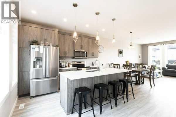 Primary Bedroom - 110 Prairie Gold Street, Taber, AB T1G0G3 Photo 5