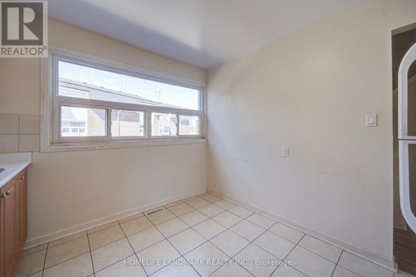 110 Purpledusk Trail, Toronto, ON M1E4E1 Photo 5