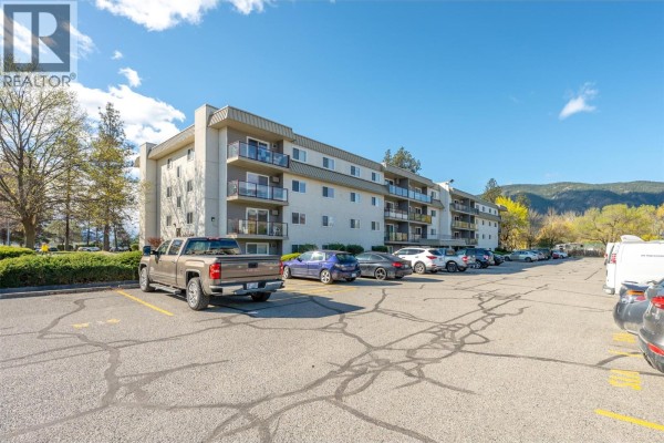 Dining room - 110 Skaha Place Unit# 104, Penticton, BC V2A7L1 Photo 5