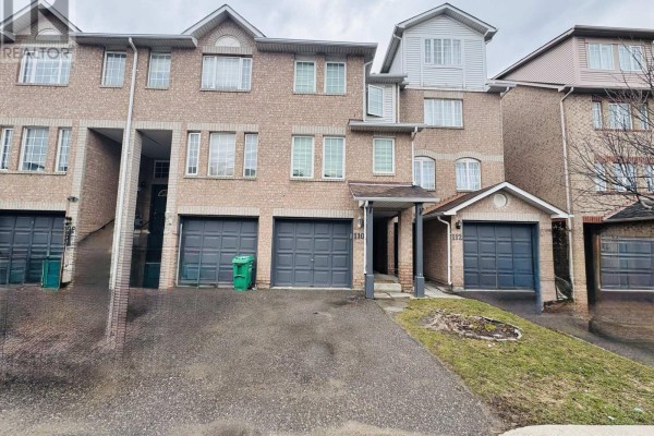 Kitchen - 110 Spadina Road, Brampton, ON L6X4X6 Photo 2