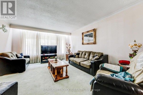 Bedroom - 110 Stevenson Road, Toronto, ON M9V2B5 Photo 4