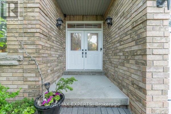 Family room - 110 Velmar Drive, Vaughan, ON L4L8W4 Photo 3