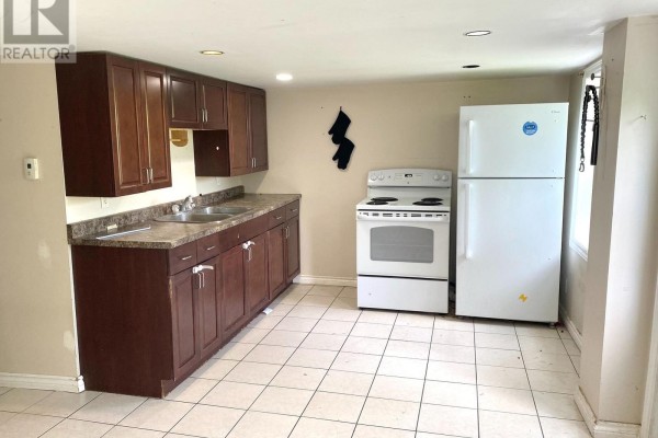 110/112 Lorne Street, Smiths Falls, ON, photo 3