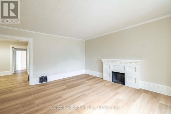 1100 4th Avenue E, Owen Sound, ON N4K2P2 Photo 5
