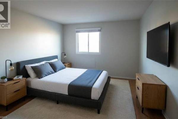 Living room - 1100 Jalna Boulevard Unit# 304, London, ON N6E2M2 Photo 4