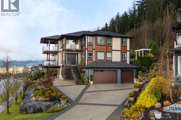 11000 Carmichael Street, Maple Ridge, BC V2W0H3 Photo 4