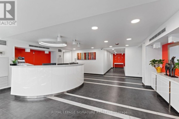 1101 - 15 James Finlay Way, Toronto, ON, photo 3
