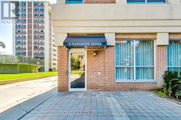 Living room - 1101 - 15 Maplewood Avenue, Toronto, ON M6C4B4 Photo 3