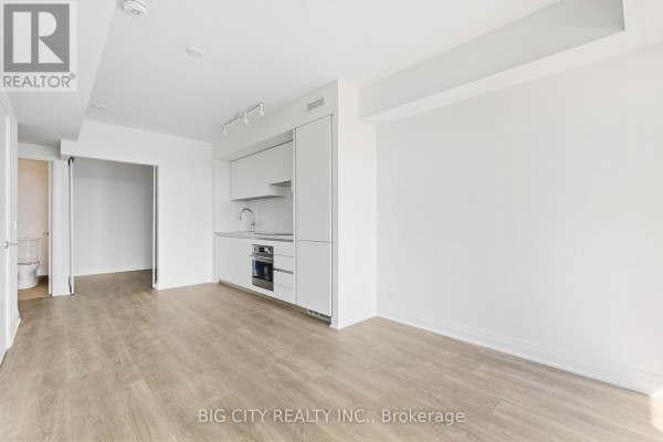 1101 - 25 Frederick Todd Way, Toronto, ON M4G0E8 Photo 5