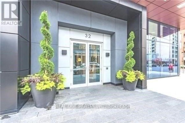 1101 - 32 Davenport Road, Toronto, ON M5R0B5 Photo 2