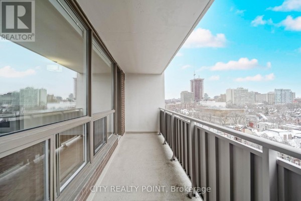 1101 - 666 Spadina Avenue, Toronto, ON M5S2H8 Photo 2