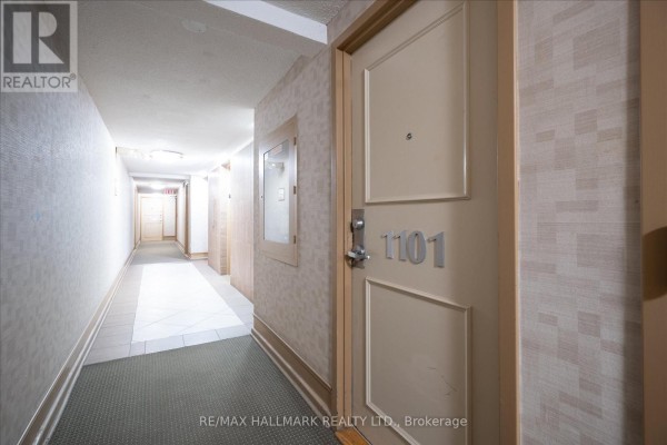 Kitchen - 1101 - 725 Don Mills Road, Toronto, ON M3C1S6 Photo 4