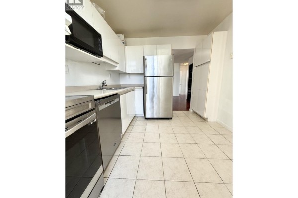 1101 4657 Hazel Street, Burnaby, BC V5H4R2 Photo 3