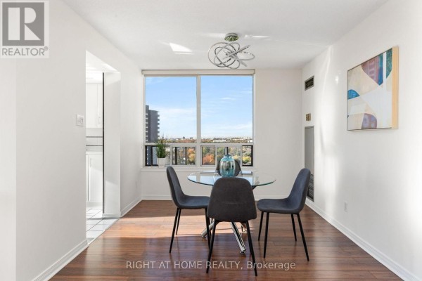 Bedroom 2 - 1101 Steeles Avenue W, Toronto, ON M2R3W5 Photo 5