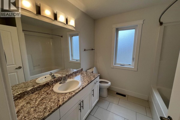 11011 105 Avenue, Fort St  John, BC, photo 3