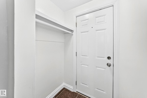Primary Bedroom - 11014 95 St Nw, Edmonton, AB T5H2E8 Photo 5