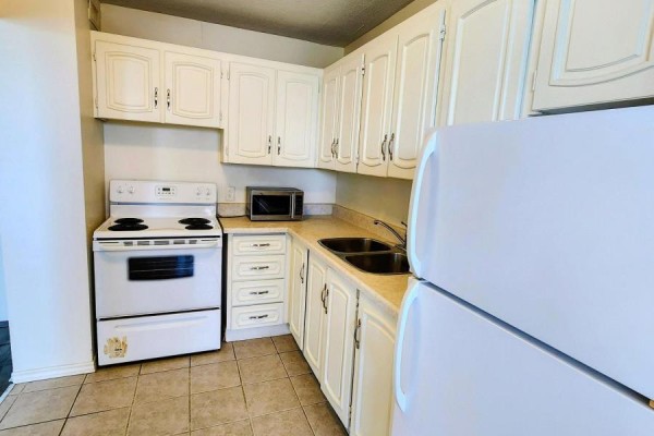 Dining room - 1102 - 215 Glenridge Avenue, St  Catharines, ON L2T3J7 Photo 4