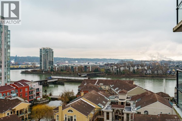 1102 1 Renaissance Square, New Westminster, BC V3M0B6 Photo 2