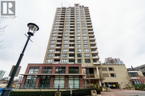 1102 1 Renaissance Square, New Westminster, BC V3M0B6 Photo 4