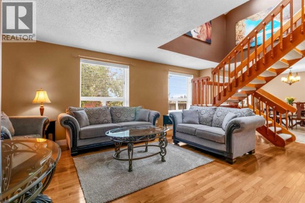 Kitchen - 1102 3 Street N, Three Hills, AB T0M2A0 Photo 4