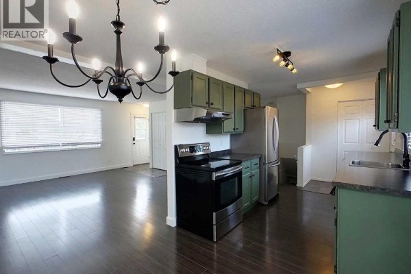 1102 55 Street, Edson, AB, photo 2