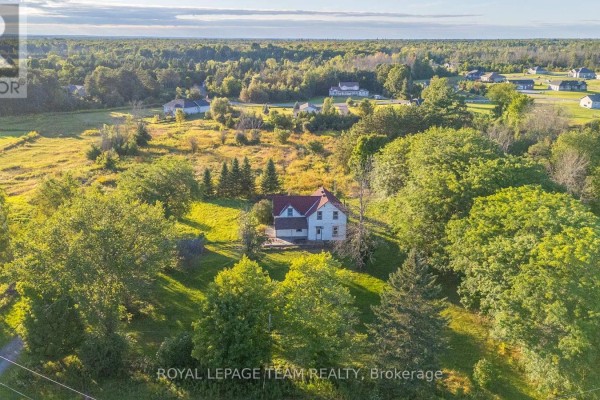 1102 Perth Road N, Beckwith, ON, photo 2