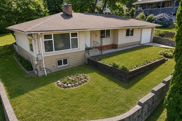 11028 129a Street, Surrey, BC V3T3L1 Photo 3