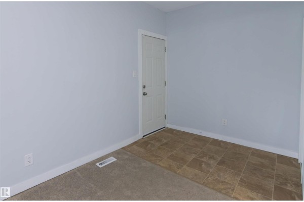 Primary Bedroom - 11029 95 St Nw, Edmonton, AB T5H2E9 Photo 4