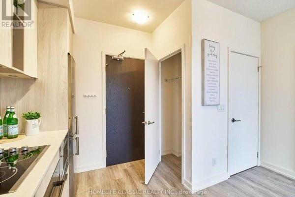Living room - 1103 - 200 Sackville Street, Toronto, ON M5A0B9 Photo 2