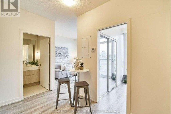 1103 - 200 Sackville Street, Toronto, ON M5A0B9 Photo 3