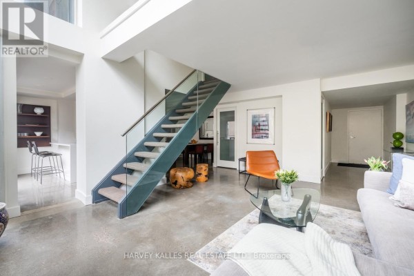 Kitchen - 1103 - 80 Cumberland Street, Toronto, ON M5R3V1 Photo 3