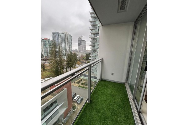 1103 13325 102a Avenue, Surrey, BC V3T0J5 Photo 3