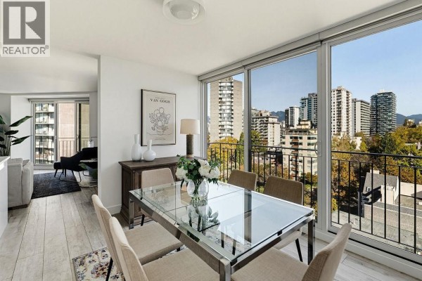 1103 1575 Beach Avenue, Vancouver, BC V6G1Y5 Photo 4