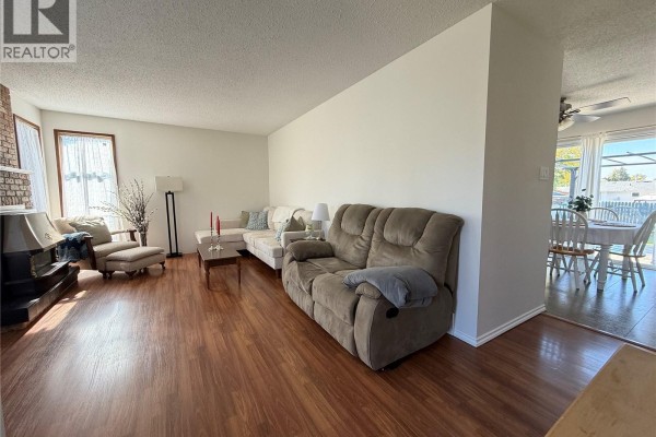 Bedroom - 11033 Martin Crescent, North Battleford, SK S9A3M9 Photo 3