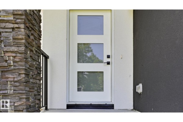 11036 128 St Nw, Edmonton, AB, photo 2