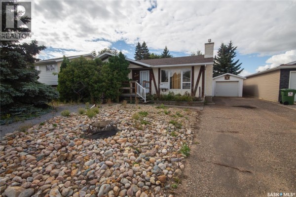 11037 Martin Crescent, North Battleford