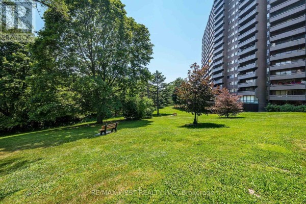 1104 - 11 Wincott Drive, Toronto, ON, photo 3