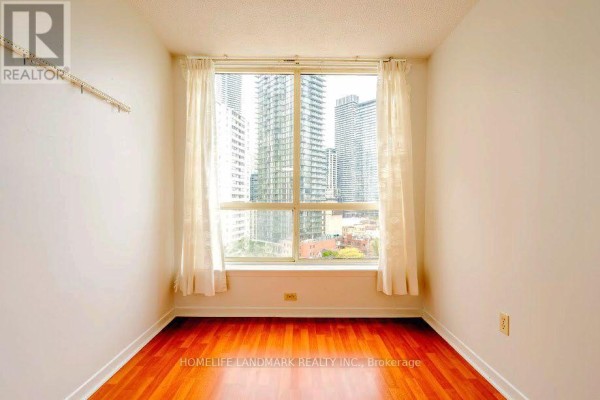 Primary Bedroom - 1104 - 44 St Joseph Street, Toronto, ON M4Y2W4 Photo 4