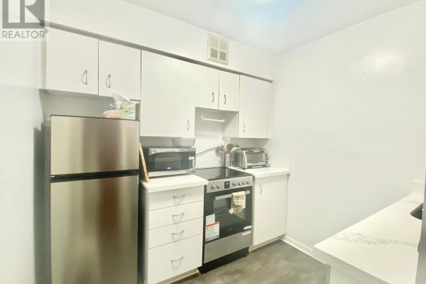 1104 - 44 St Joseph Street, Toronto, ON M4Y2W4 Photo 5