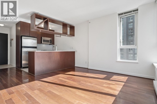 1104 1001 Richards Street, Vancouver, BC V6B1J6 Photo 2