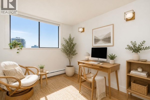 1104 114 W Keith Road, North Vancouver, BC V7M3C9 Photo 4