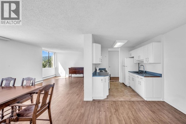 1104 3737 Bartlett Court, Burnaby, BC V3J7E3 Photo 5