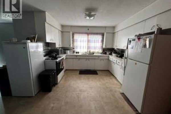 Living room - 1104 97th Street, Tisdale, SK S0E1T0 Photo 3