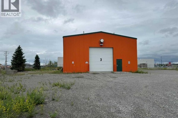 1104 Chief Mountain Avenue, Pincher Creek, AB T0K1W0 Photo 2