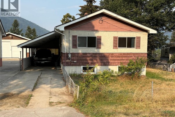 1104 Mcquarrie Avenue, Nelson, BC, photo 2