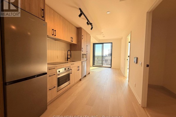 1105 - 109 Erskine Avenue, Toronto, ON, photo 3