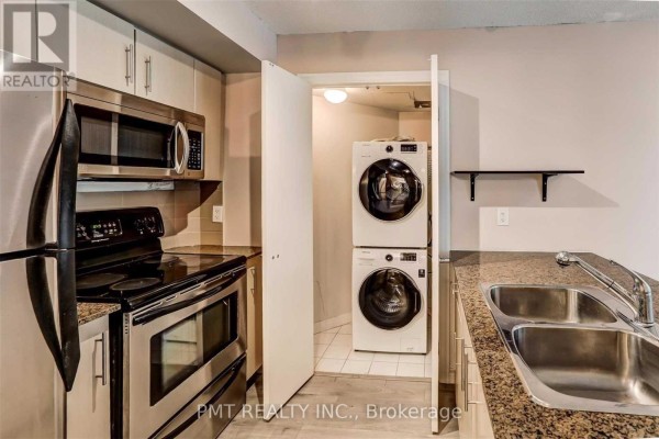 Primary Bedroom - 1105 - 12 Yonge Street, Toronto, ON M5E1Z9 Photo 4