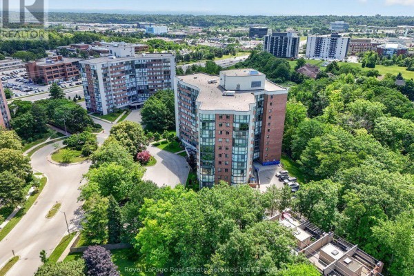 1105 - 1240 Marlborough Court, Oakville, ON, photo 2