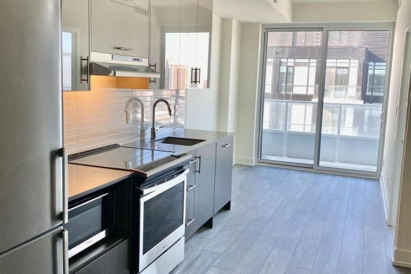 Kitchen - 1105 - 180 Fairview Mall Drive, Toronto, ON M2J5A7 Photo 3